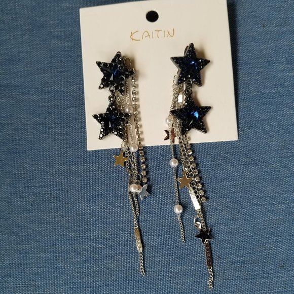 🌟🌠Beautiful Blue Stars Push-Back Dangle Earrings - NWOT🌠🌟 - Picture 2 of 4